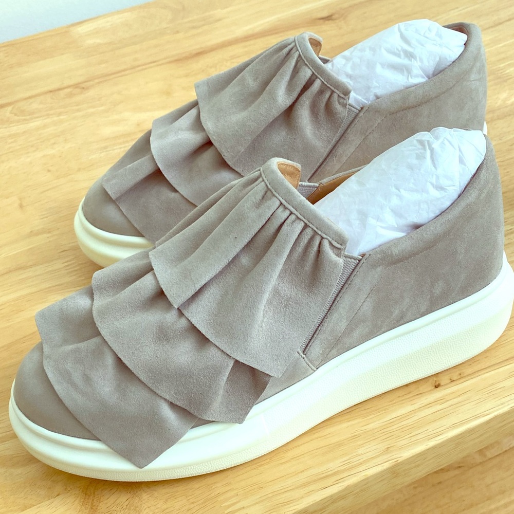NEW Linea Paolo LOLO Grey Kid Suede Ruffle Sneaker